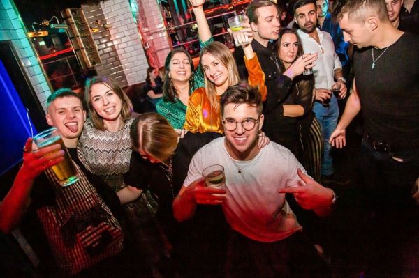 Photo for: Drinking on a Budget: The Best Happy Hours in London
